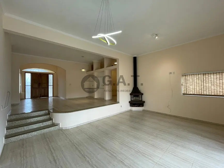 Foto 7 de Casa de Condomínio com 3 quartos para alugar, 231m2 em Aracoiaba Da Serra - SP