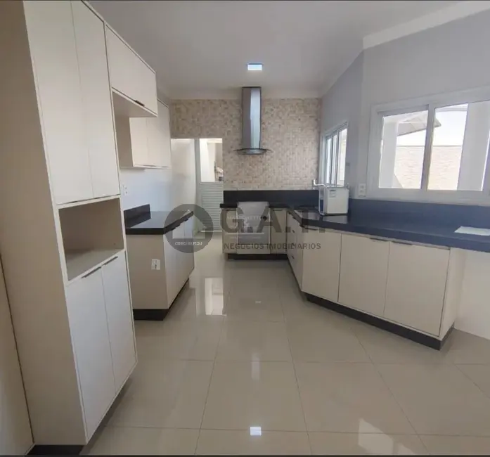 Foto 6 de Casa de Condomínio com 3 quartos para alugar, 250m2 em Sorocaba - SP