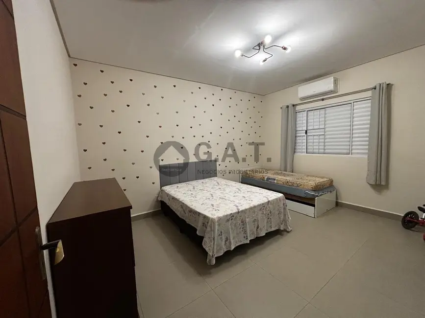 Foto 8 de Chácara à venda, 272m2 em Aracoiaba Da Serra - SP