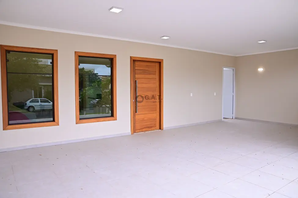 Foto 5 de Casa de Condomínio com 3 quartos à venda, 215m2 em Aracoiaba Da Serra - SP