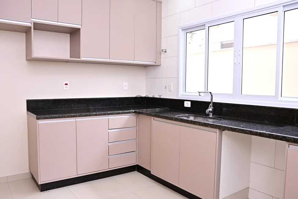 Foto 9 de Casa de Condomínio com 3 quartos à venda, 215m2 em Aracoiaba Da Serra - SP