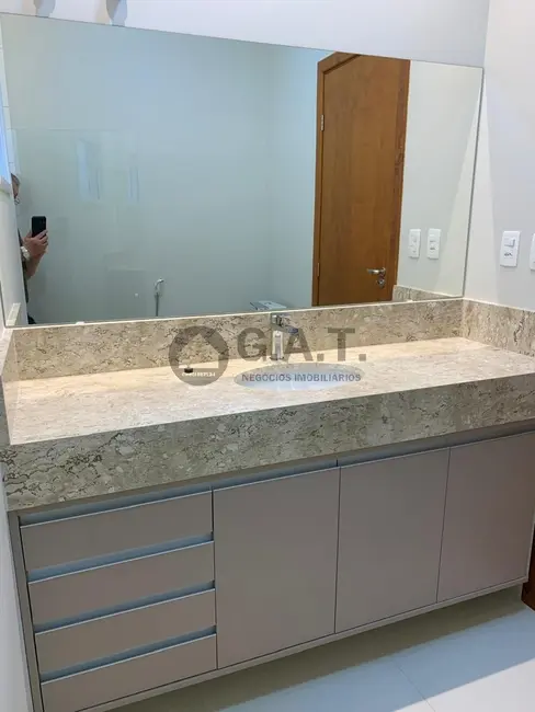 Foto 9 de Casa de Condomínio com 3 quartos para alugar, 215m2 em Aracoiaba Da Serra - SP