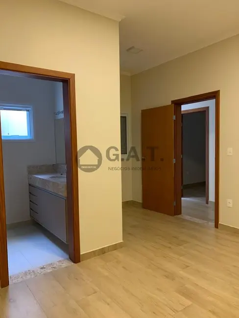 Foto 8 de Casa de Condomínio com 3 quartos para alugar, 215m2 em Aracoiaba Da Serra - SP
