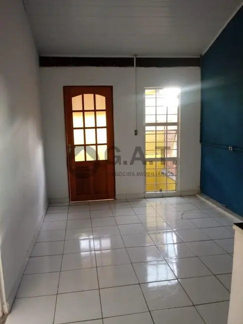 Foto 1 de Casa com 2 quartos para alugar, 80m2 em Jardim Santa Bárbara, Sorocaba - SP