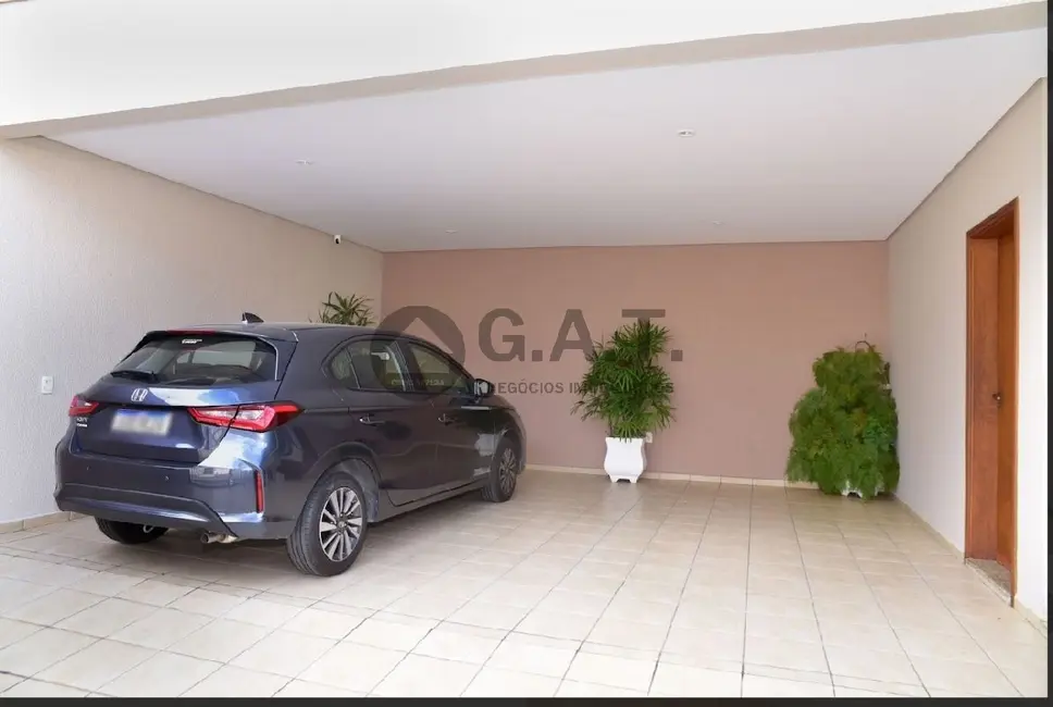 Casa com 3 quartos à venda, 268m2 em Jardim Pagliato, Sorocaba - SP - imagem 2 Foto 2 de Casa com 3 quartos à venda, 268m2 em Jardim Pagliato, Sorocaba - SP