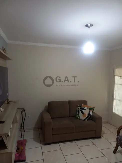 Casa com 2 quartos à venda, 114m2 em Vila São Jorge, Sorocaba - SP - imagem 4 Foto 4 de Casa com 2 quartos à venda, 114m2 em Vila São Jorge, Sorocaba - SP