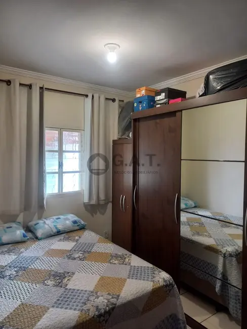 Casa com 2 quartos à venda, 114m2 em Vila São Jorge, Sorocaba - SP - imagem 3 Foto 3 de Casa com 2 quartos à venda, 114m2 em Vila São Jorge, Sorocaba - SP