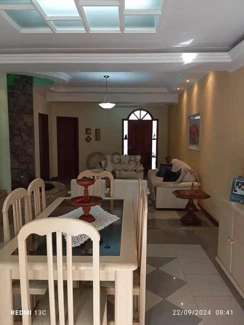 Foto 3 de Casa de Condomínio com 4 quartos para alugar, 400m2 em Iporanga, Sorocaba - SP