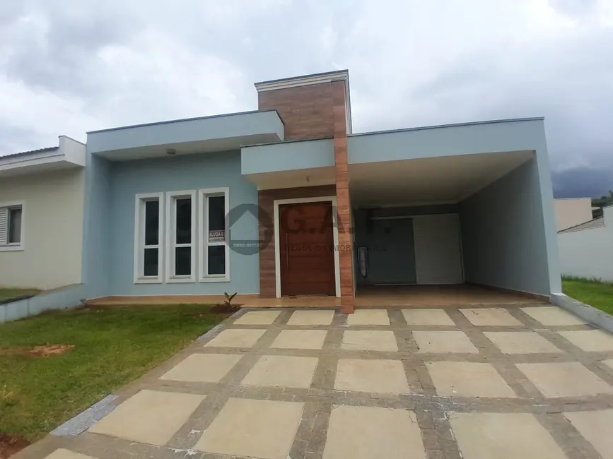 Foto 2 de Casa de Condomínio com 3 quartos para alugar, 120m2 em Aracoiaba Da Serra - SP
