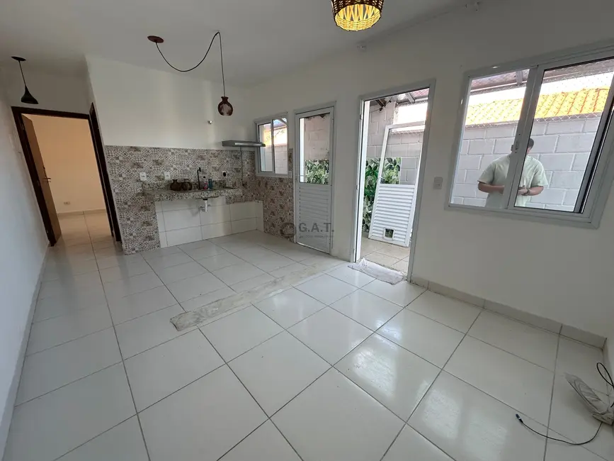 Foto 2 de Casa de Condomínio com 2 quartos para alugar, 50m2 em Jardim Santa Esmeralda, Sorocaba - SP