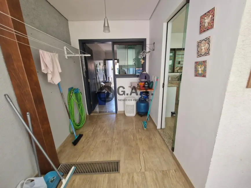 Foto 8 de Casa com 3 quartos à venda, 305m2 em Jardim Bandeirantes, Sorocaba - SP