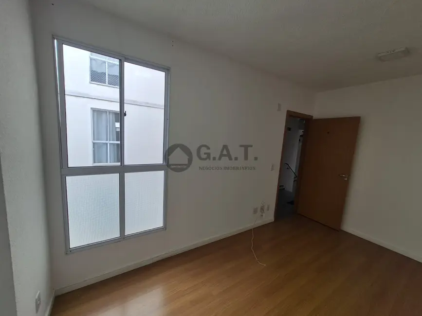 Foto 3 de Apartamento com 2 quartos para alugar, 43m2 em Caguassu, Sorocaba - SP