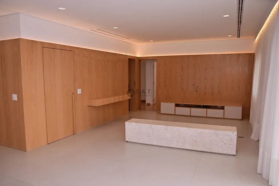 Apartamento com 3 quartos à venda, 196m2 em Sorocaba - SP - imagem 4 Foto 4 de Apartamento com 3 quartos à venda, 196m2 em Sorocaba - SP