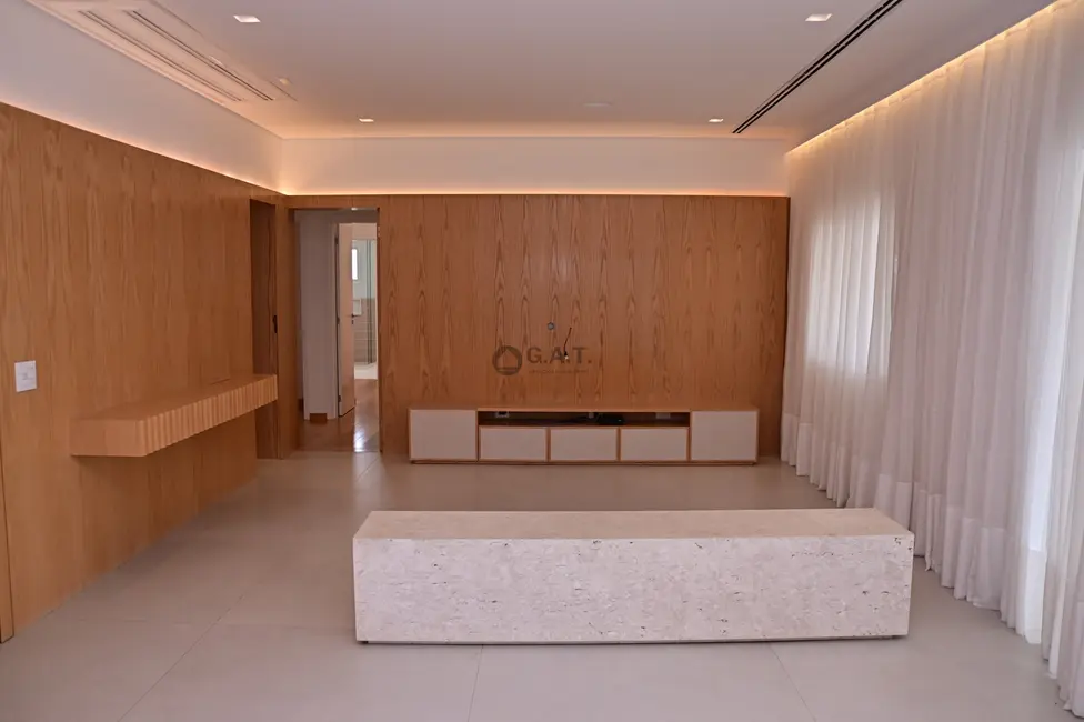 Apartamento com 3 quartos à venda, 196m2 em Sorocaba - SP - imagem 3 Foto 3 de Apartamento com 3 quartos à venda, 196m2 em Sorocaba - SP