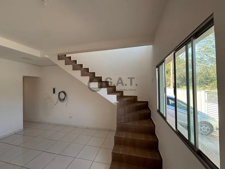 Foto 8 de Casa com 2 quartos para alugar, 80m2 em Jardim Santa Rosa, Sorocaba - SP