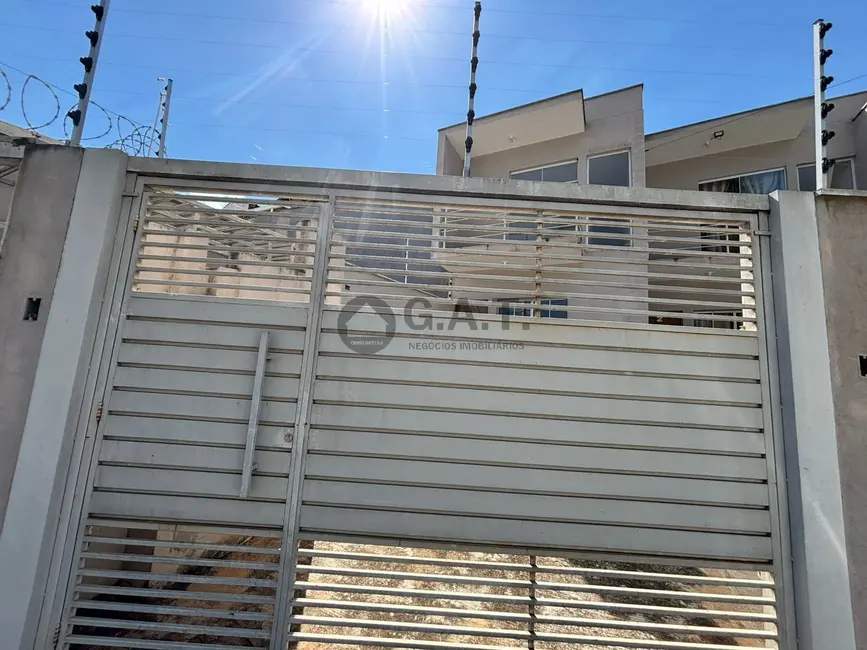 Foto 1 de Casa com 2 quartos para alugar, 80m2 em Jardim Santa Rosa, Sorocaba - SP