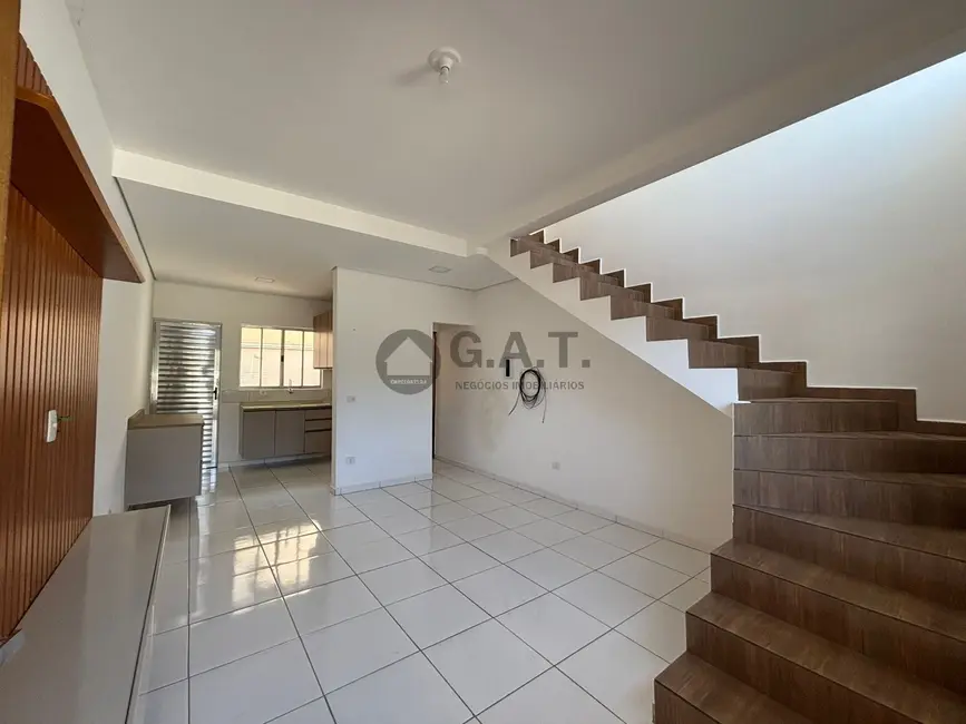 Foto 6 de Casa com 2 quartos para alugar, 80m2 em Jardim Santa Rosa, Sorocaba - SP