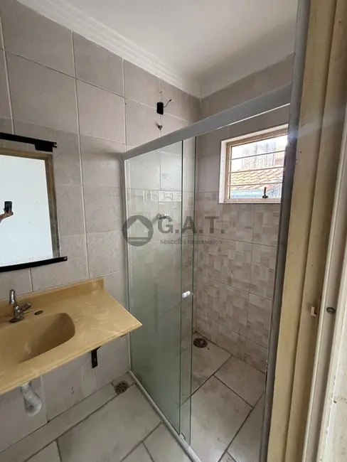 Casa com 3 quartos para alugar, 100m2 em Vila Santana, Sorocaba - SP - imagem 9 Foto 9 de Casa com 3 quartos para alugar, 100m2 em Vila Santana, Sorocaba - SP