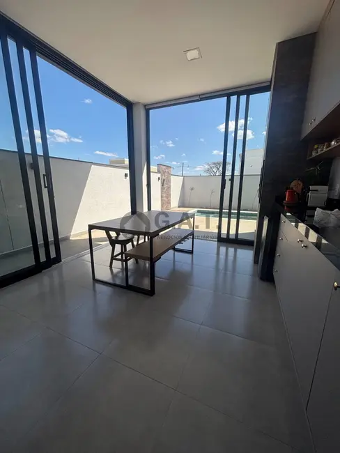 Casa de Condomínio com 3 quartos à venda, 194m2 em Sorocaba - SP - imagem 6 Foto 6 de Casa de Condomínio com 3 quartos à venda, 194m2 em Sorocaba - SP