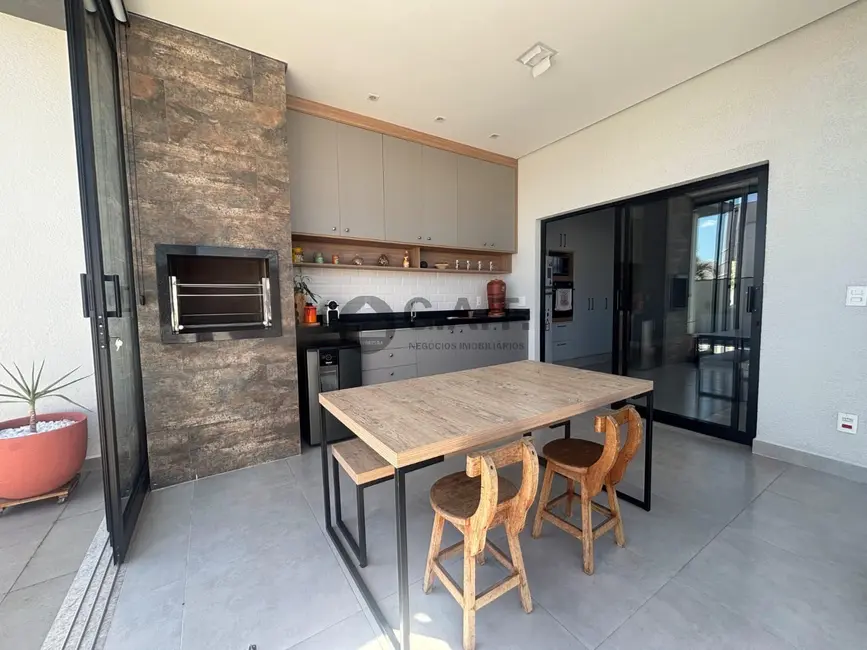 Casa de Condomínio com 3 quartos à venda, 194m2 em Sorocaba - SP - imagem 4 Foto 4 de Casa de Condomínio com 3 quartos à venda, 194m2 em Sorocaba - SP