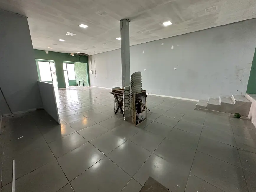 Sala Comercial para alugar, 250m2 em Vossoroca, Votorantim - SP - imagem 8 Foto 8 de Sala Comercial para alugar, 250m2 em Vossoroca, Votorantim - SP