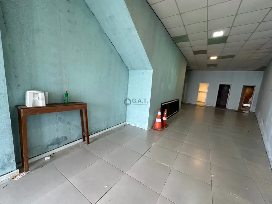 Sala Comercial para alugar, 250m2 em Vossoroca, Votorantim - SP - imagem 9 Foto 9 de Sala Comercial para alugar, 250m2 em Vossoroca, Votorantim - SP