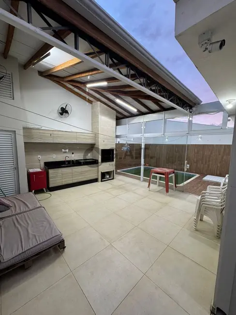 Casa com 3 quartos à venda, 208m2 em Vila Barcelona, Sorocaba - SP - imagem 1 Foto 1 de Casa com 3 quartos à venda, 208m2 em Vila Barcelona, Sorocaba - SP