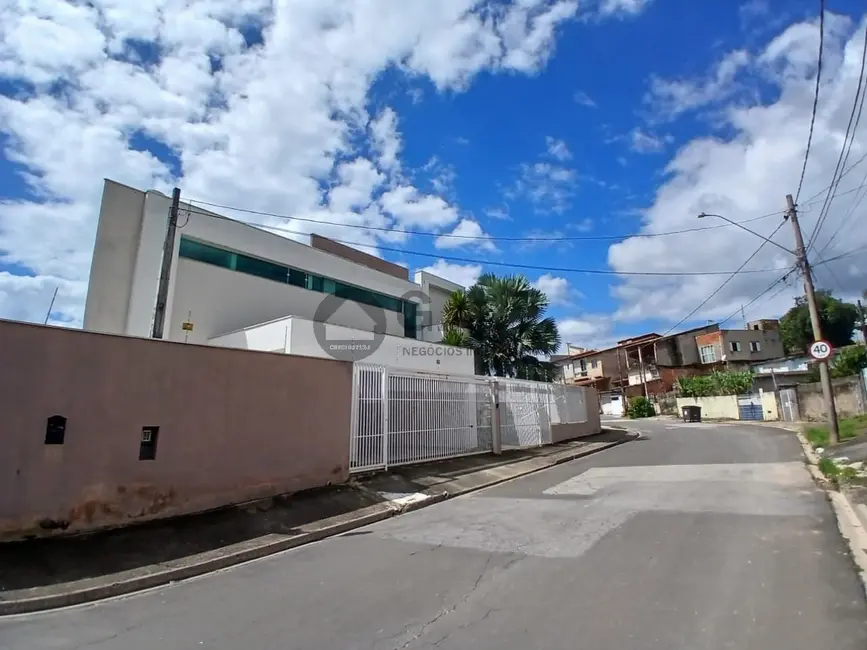 Foto 3 de Casa com 3 quartos para alugar, 241m2 em Brigadeiro Tobias, Sorocaba - SP