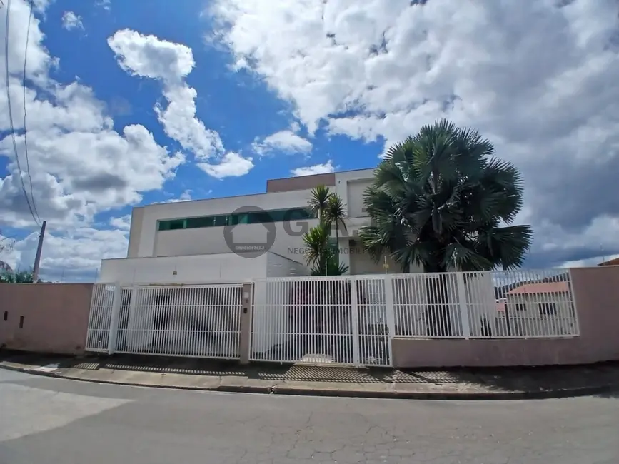 Foto 1 de Casa com 3 quartos para alugar, 241m2 em Brigadeiro Tobias, Sorocaba - SP
