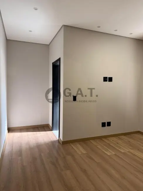 Casa de Condomínio com 2 quartos à venda, 110m2 em Sorocaba - SP - imagem 8 Foto 8 de Casa de Condomínio com 2 quartos à venda, 110m2 em Sorocaba - SP