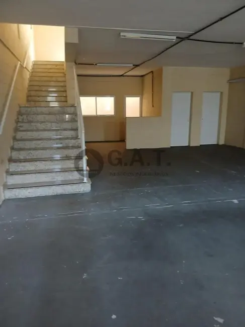Armazém / Galpão à venda, 305m2 em Jardim Piazza di Roma, Sorocaba - SP - imagem 3 Foto 3 de Armazém / Galpão à venda, 305m2 em Jardim Piazza di Roma, Sorocaba - SP