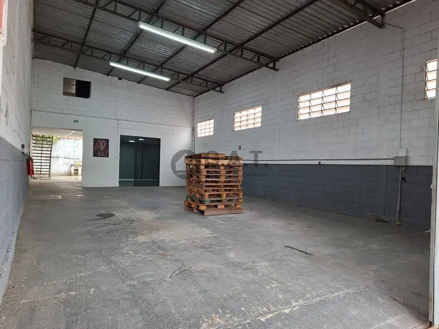 Foto 1 de Armazém / Galpão para alugar, 216m2 em Vila Santo Antônio, Votorantim - SP