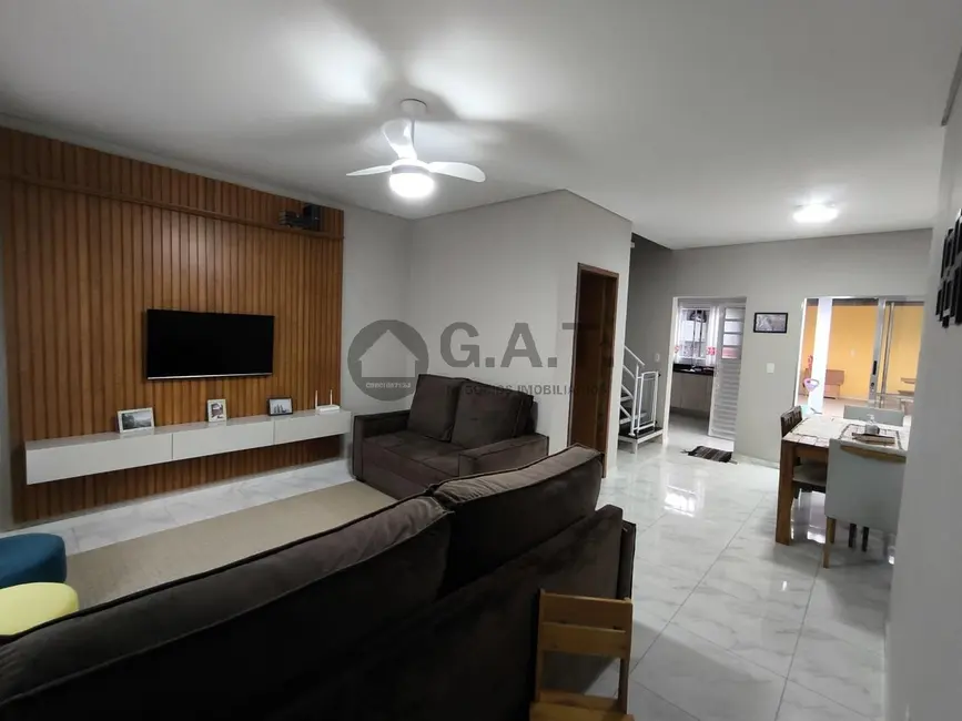 Foto 1 de Casa com 3 quartos à venda, 136m2 em Ipero - SP