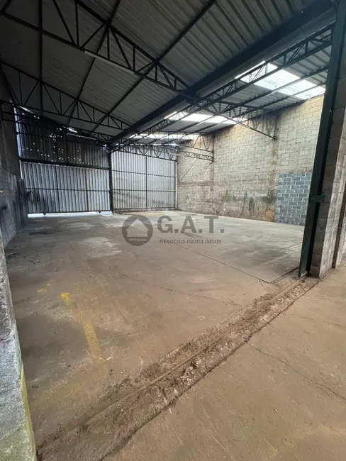 Foto 2 de Armazém / Galpão para alugar, 425m2 em Recreio dos Sorocabanos, Sorocaba - SP