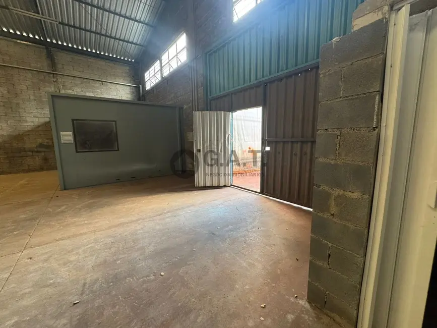 Foto 4 de Armazém / Galpão para alugar, 425m2 em Recreio dos Sorocabanos, Sorocaba - SP