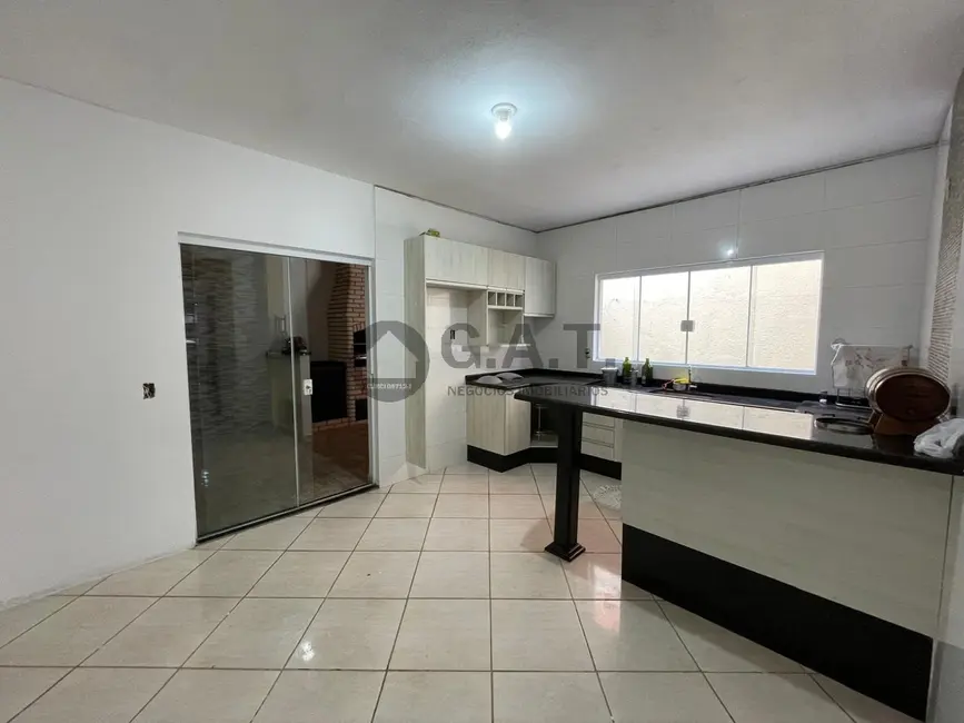 Foto 3 de Casa com 3 quartos para alugar, 199m2 em Jardim Santa Catarina, Sorocaba - SP