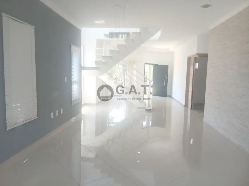 Foto 2 de Casa de Condomínio com 4 quartos para alugar, 285m2 em Ibiti Royal Park, Sorocaba - SP
