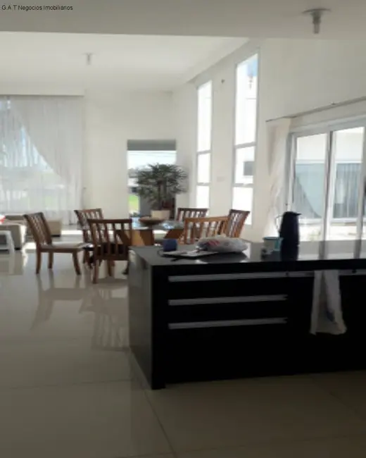 Foto 3 de Casa de Condomínio com 4 quartos para alugar, 260m2 em Salto De Pirapora - SP