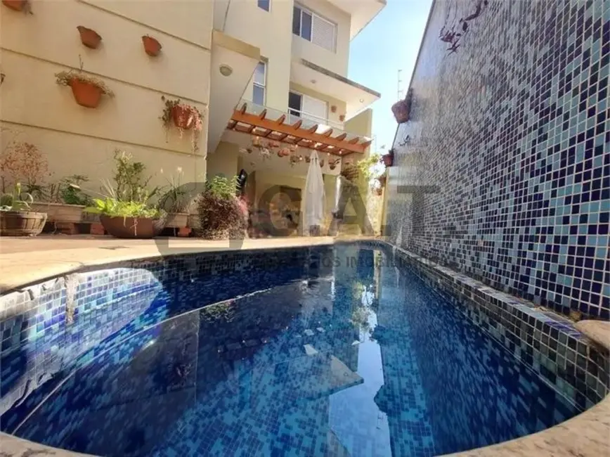 Foto 1 de Casa com 5 quartos para alugar, 250m2 em Jardim São Paulo, Sorocaba - SP