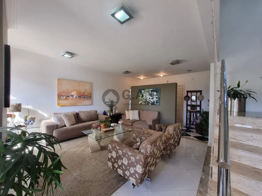 Foto 3 de Casa com 5 quartos para alugar, 250m2 em Jardim São Paulo, Sorocaba - SP