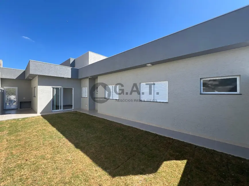Casa de Condomínio com 3 quartos à venda, 128m2 em Aracoiaba Da Serra - SP - imagem 3 Foto 3 de Casa de Condomínio com 3 quartos à venda, 128m2 em Aracoiaba Da Serra - SP