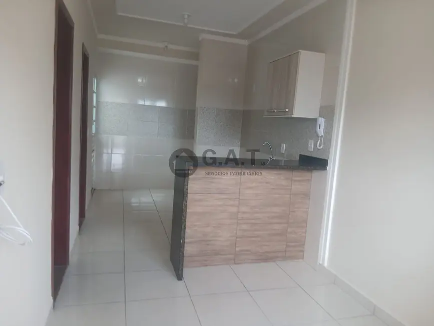 Foto 2 de Kitnet com 1 quarto para alugar, 35m2 em Jardim Gonçalves, Sorocaba - SP