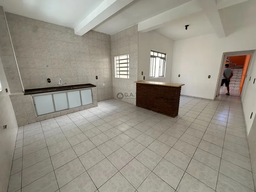 Foto 6 de Casa com 3 quartos para alugar, 201m2 em Jardim Santa Cecília, Sorocaba - SP