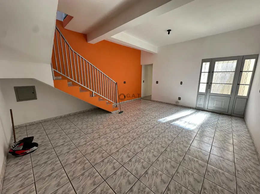Foto 2 de Casa com 3 quartos para alugar, 201m2 em Jardim Santa Cecília, Sorocaba - SP