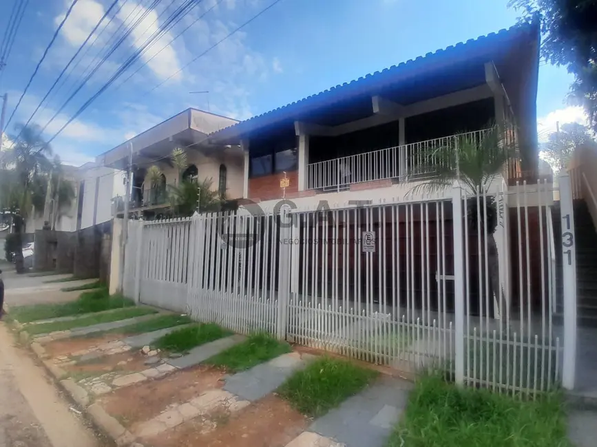 Foto 1 de Casa com 5 quartos para alugar, 300m2 em Parque Campolim, Sorocaba - SP