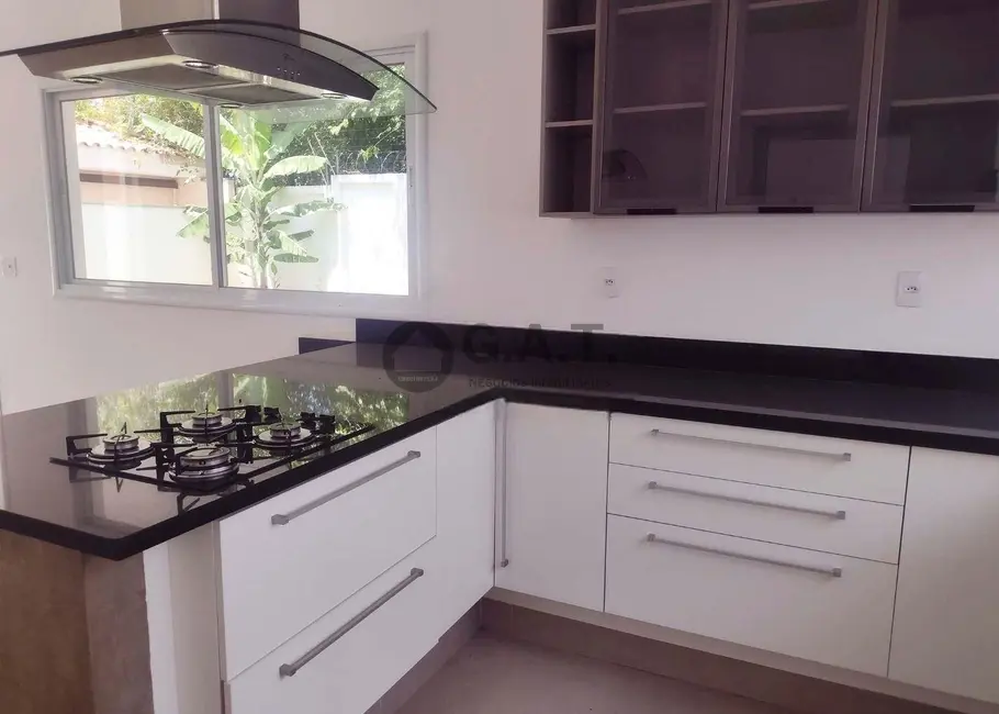 Foto 5 de Casa de Condomínio com 4 quartos para alugar, 320m2 em Jardim Residencial Mont Blanc, Sorocaba - SP