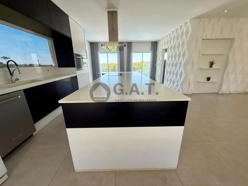 Casa de Condomínio com 4 quartos à venda, 307m2 em Aracoiaba Da Serra - SP - imagem 5 Foto 5 de Casa de Condomínio com 4 quartos à venda, 307m2 em Aracoiaba Da Serra - SP
