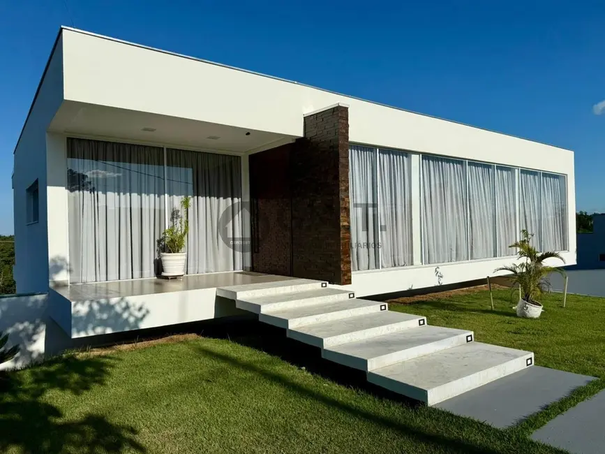Casa de Condomínio com 4 quartos à venda, 307m2 em Aracoiaba Da Serra - SP - imagem 1 Foto 1 de Casa de Condomínio com 4 quartos à venda, 307m2 em Aracoiaba Da Serra - SP