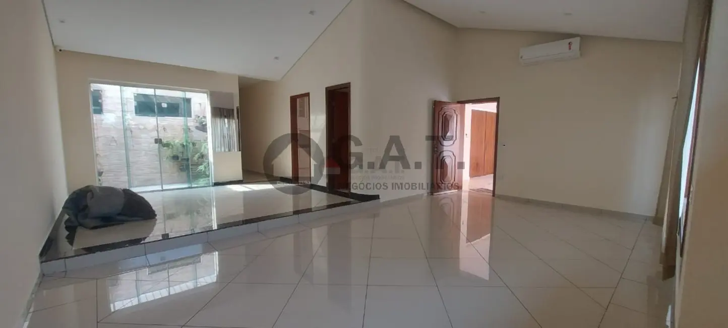 Foto 4 de Casa com 3 quartos para alugar, 230m2 em Parque Campolim, Sorocaba - SP