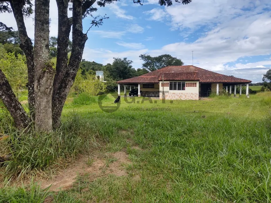 Foto 2 de Sítio / Rancho com 4 quartos à venda, 150m2 em Capela Do Alto - SP